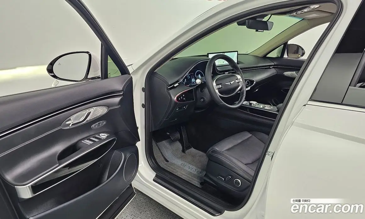 Genesis GV70 2022 2.5 автомат (гидро), фото 16 Genesis GV70 2022 2.5 автомат (гидро), фото 16