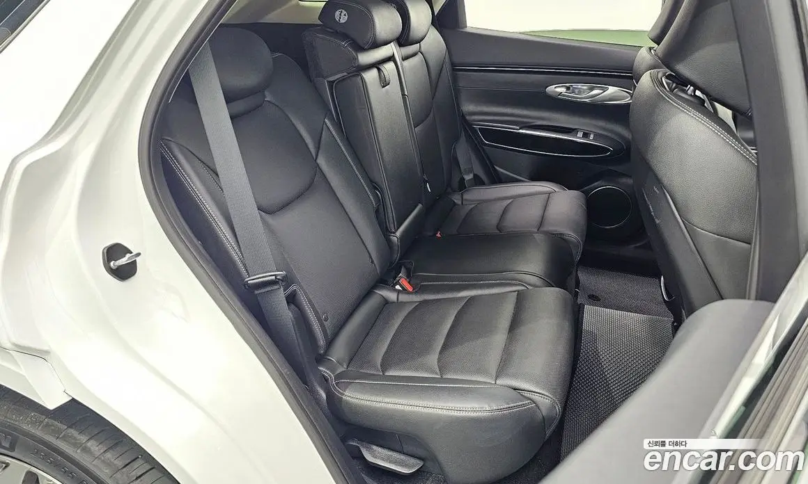 Genesis GV70 2022 2.5 автомат (гидро), фото 17 Genesis GV70 2022 2.5 автомат (гидро), фото 17