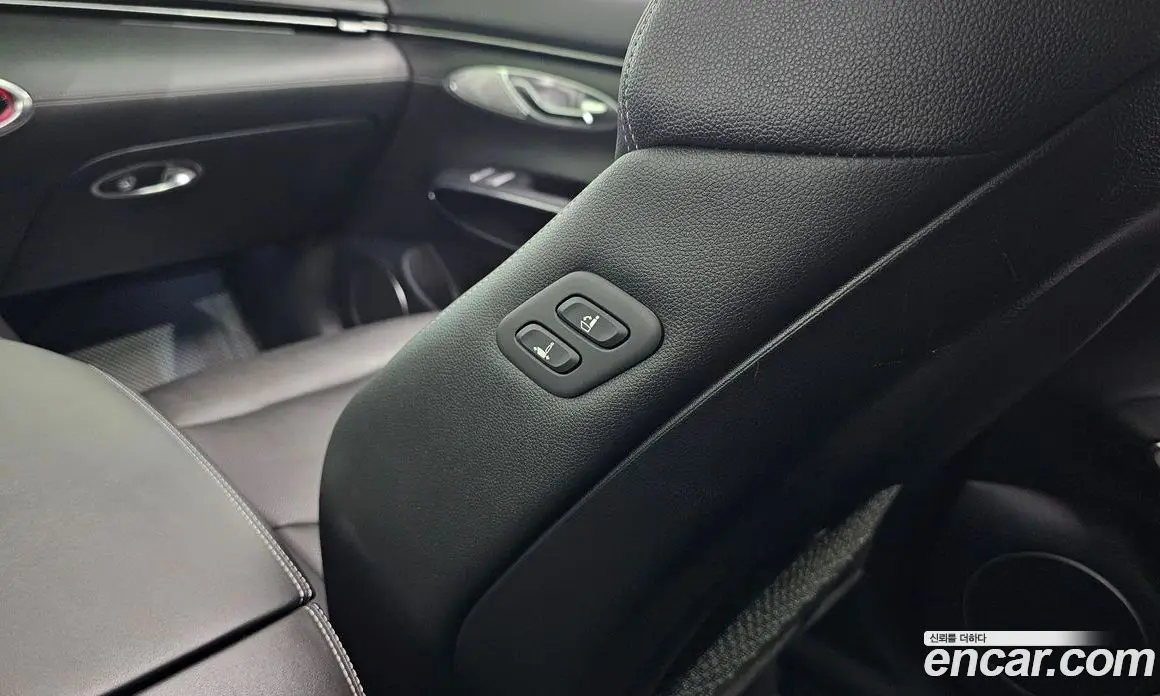 Genesis GV70 2022 2.5 автомат (гидро), фото 29 Genesis GV70 2022 2.5 автомат (гидро), фото 29