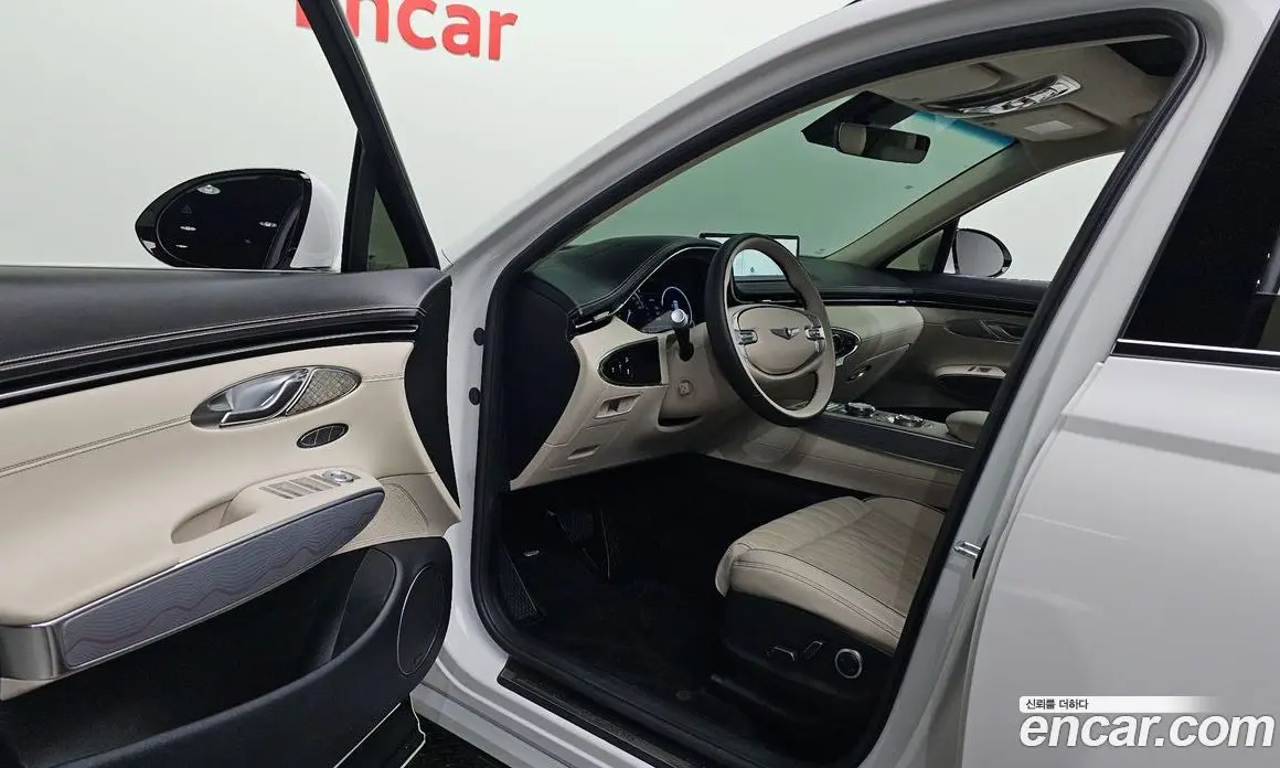 Genesis GV70 2022 2.5 автомат (гидро), фото 13 Genesis GV70 2022 2.5 автомат (гидро), фото 13
