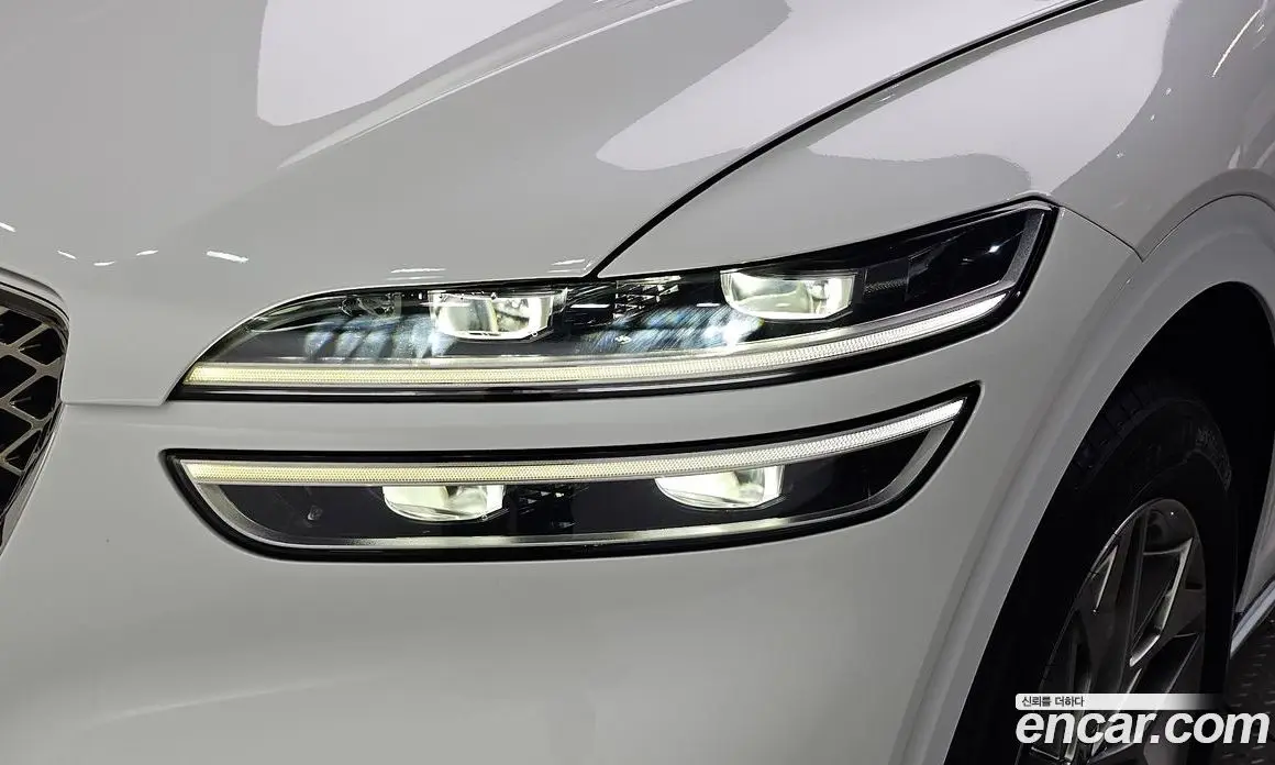 Genesis GV70 2022 2.5 автомат (гидро), фото 8 Genesis GV70 2022 2.5 автомат (гидро), фото 8