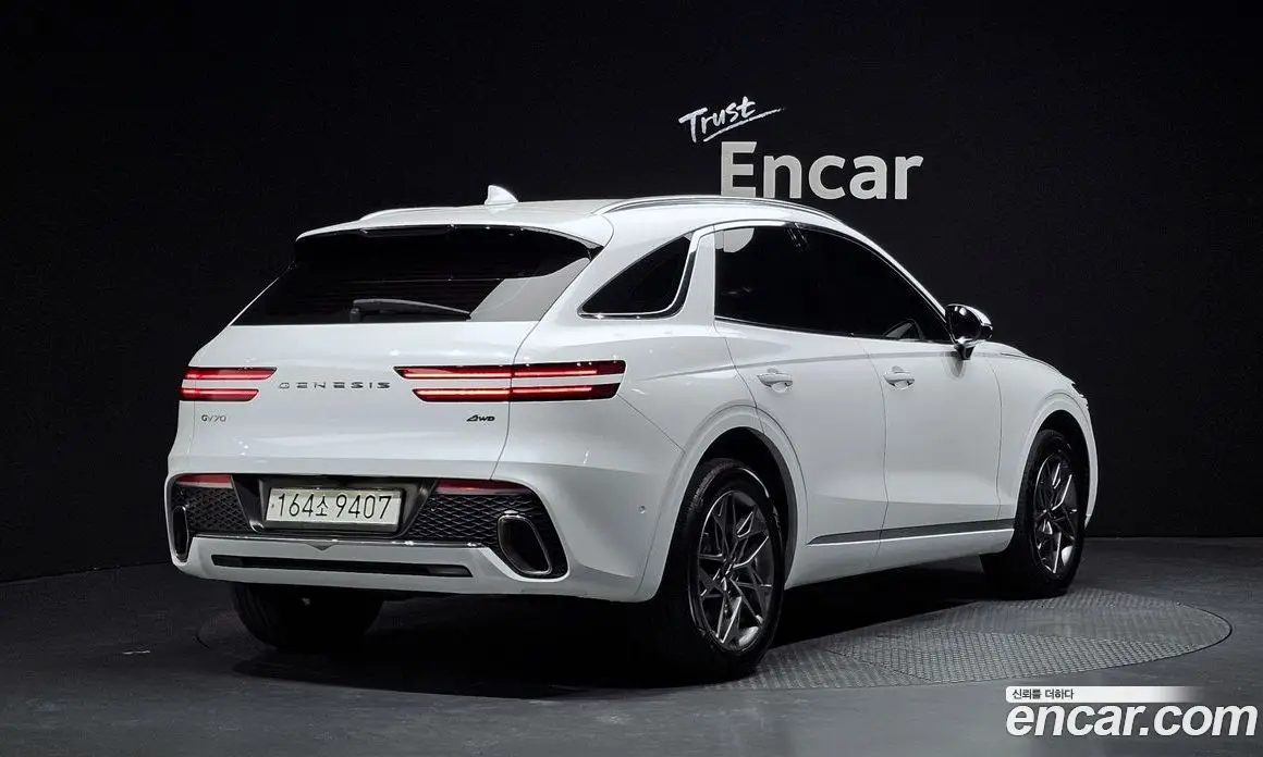 Genesis GV70 2022 2.5 автомат (гидро), фото 2 Genesis GV70 2022 2.5 автомат (гидро), фото 2