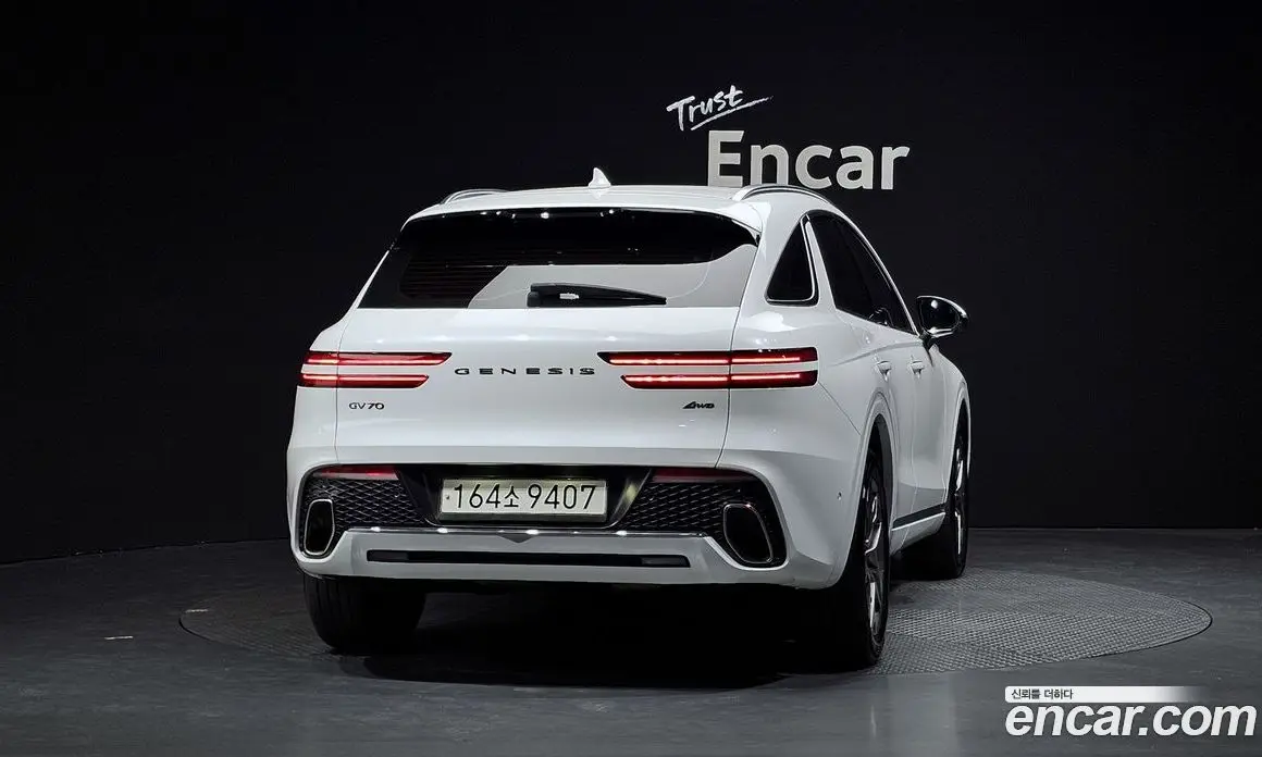 Genesis GV70 2022 2.5 автомат (гидро), фото 4 Genesis GV70 2022 2.5 автомат (гидро), фото 4