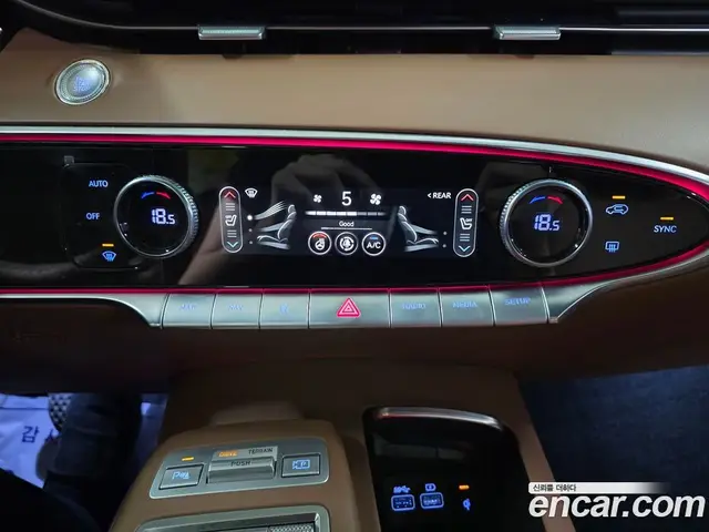 Genesis GV70 2022 2.5 автомат (гидро), миниатюра 11 Genesis GV70 2022 2.5 автомат (гидро), миниатюра 11