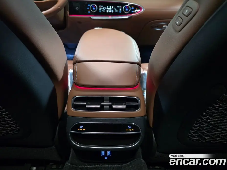 Genesis GV70 2022 2.5 автомат (гидро), фото 16 Genesis GV70 2022 2.5 автомат (гидро), фото 16