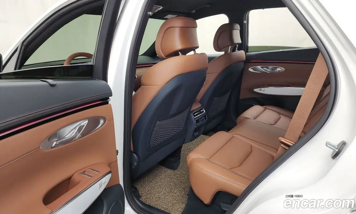 Genesis GV70 2024 2.5 автомат (гидро), фото 16