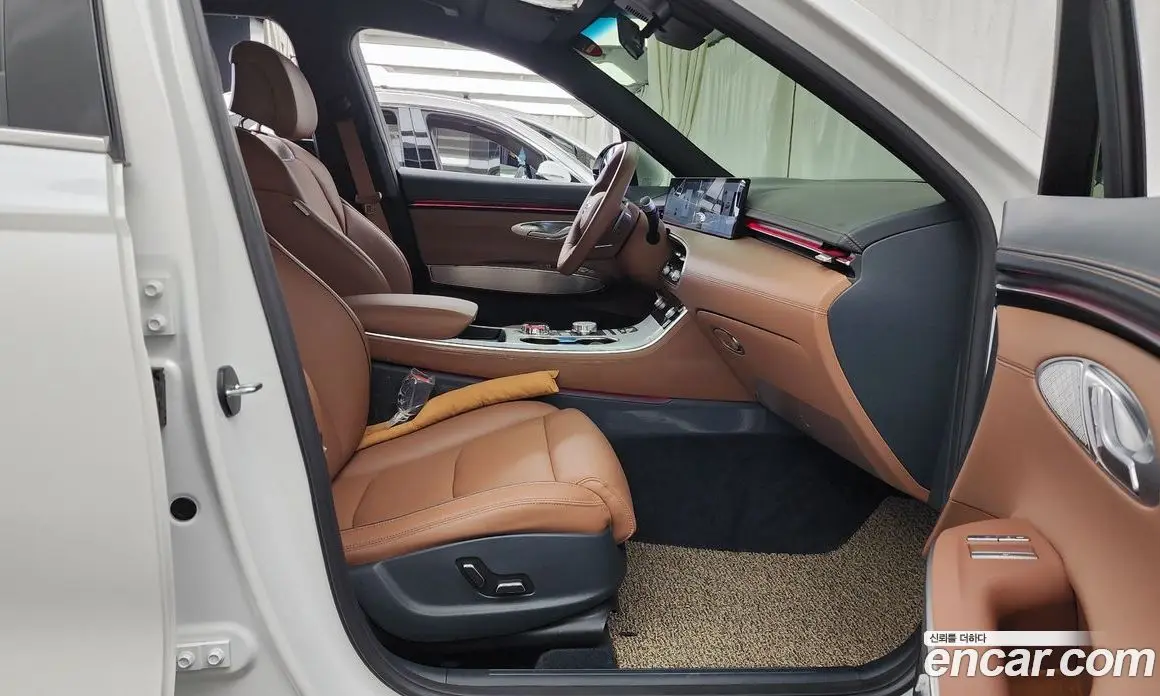 Genesis GV70 2024 2.5 автомат (гидро), фото 17 Genesis GV70 2024 2.5 автомат (гидро), фото 17