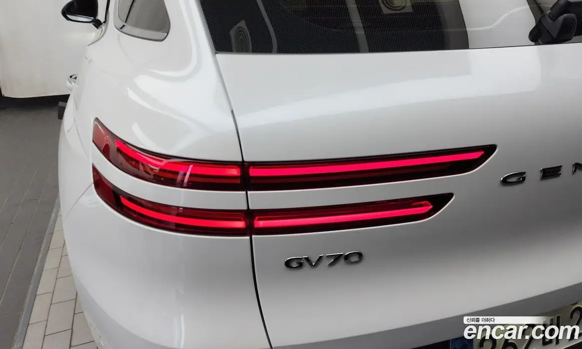 Genesis GV70 2024 2.5 автомат (гидро), фото 9