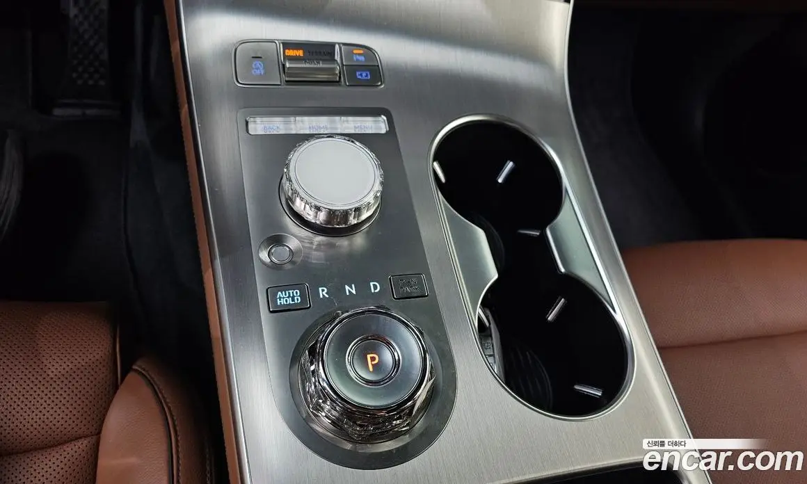 Genesis GV70 2024 2.5 автомат (гидро), фото 11 Genesis GV70 2024 2.5 автомат (гидро), фото 11