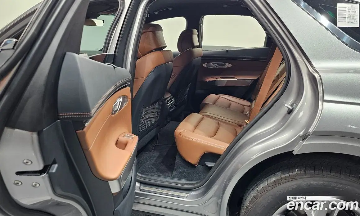 Genesis GV70 2024 2.5 автомат (гидро), фото 15 Genesis GV70 2024 2.5 автомат (гидро), фото 15