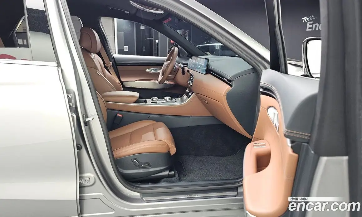 Genesis GV70 2024 2.5 автомат (гидро), фото 16 Genesis GV70 2024 2.5 автомат (гидро), фото 16