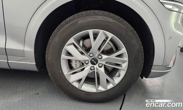 Genesis GV70 2024 2.5 автомат (гидро), миниатюра 4 Genesis GV70 2024 2.5 автомат (гидро), миниатюра 4
