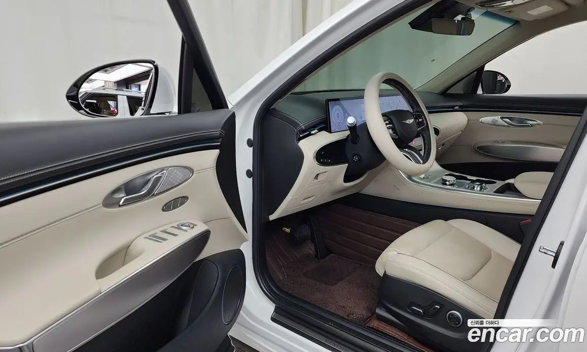 Genesis GV70 2024 2.5 автомат (гидро), фото 13 Genesis GV70 2024 2.5 автомат (гидро), фото 13