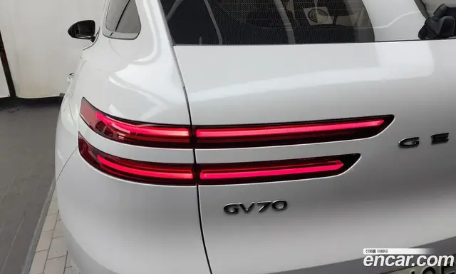 Genesis GV70 2024 2.5 автомат (гидро), миниатюра 9 Genesis GV70 2024 2.5 автомат (гидро), миниатюра 9