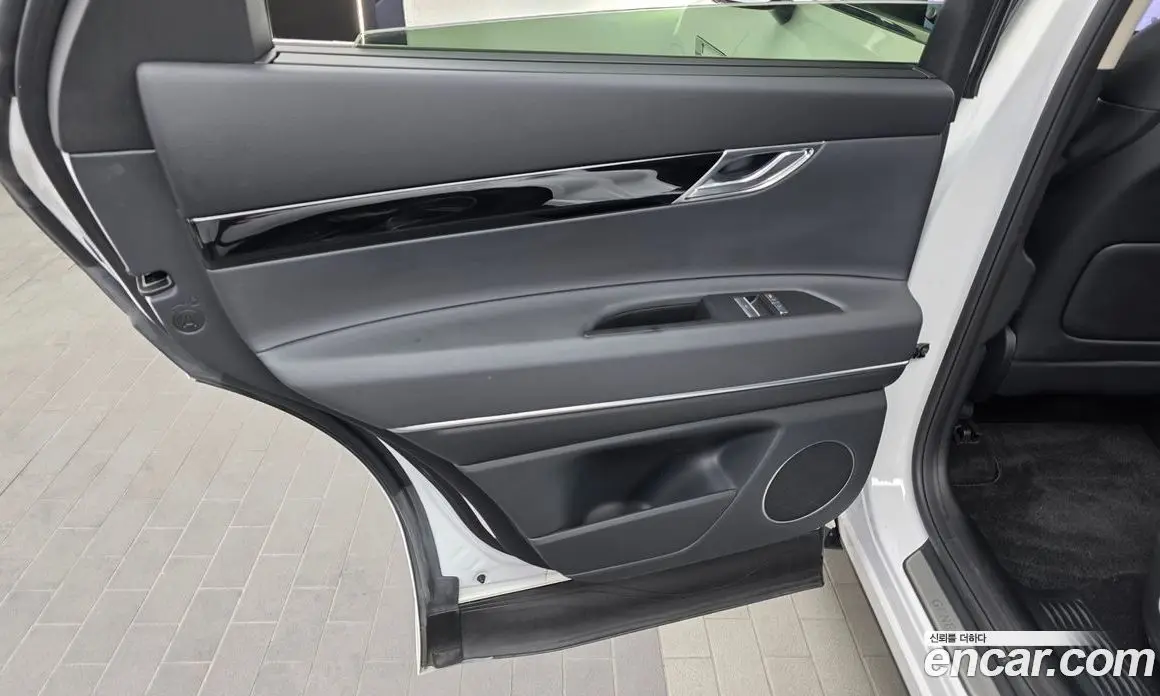Genesis GV80 2024 2.5 автомат (гидро), фото 15 Genesis GV80 2024 2.5 автомат (гидро), фото 15
