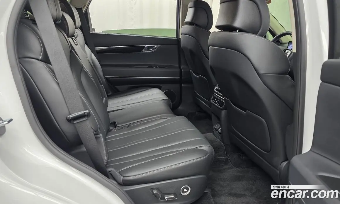 Genesis GV80 2024 2.5 автомат (гидро), фото 17 Genesis GV80 2024 2.5 автомат (гидро), фото 17