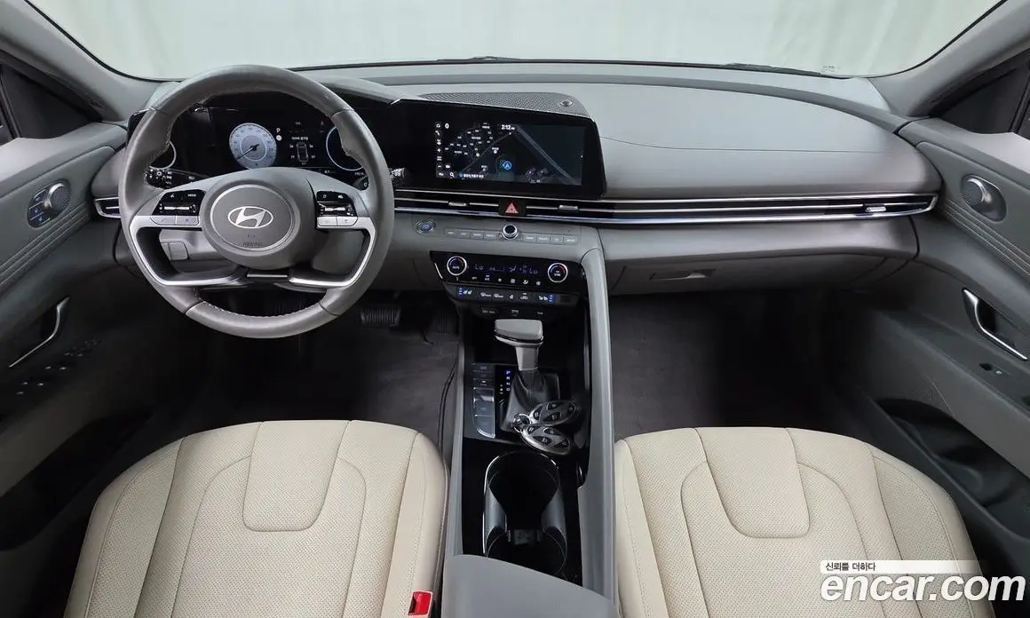 Hyundai Avante 2023 1.6 автомат (гидро), фото 10 Hyundai Avante 2023 1.6 автомат (гидро), фото 10