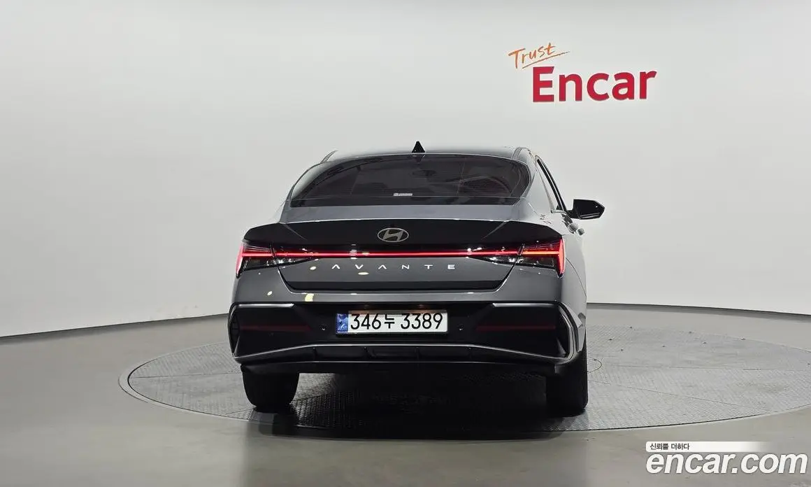 Hyundai Avante 2024 1.6 автомат (гидро), фото 4