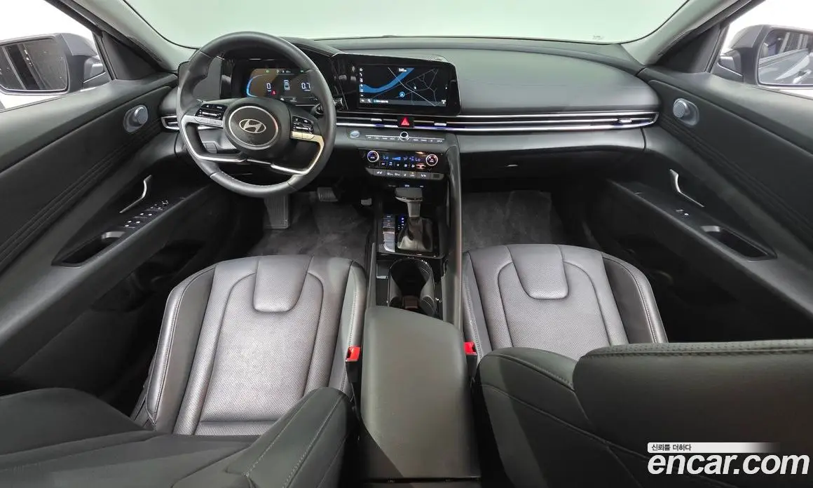 Hyundai Avante 2024 1.6 автомат (гидро), фото 7
