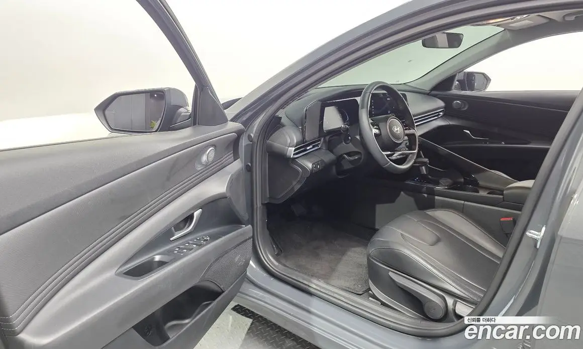 Hyundai Avante 2024 1.6 автомат (гидро), фото 10