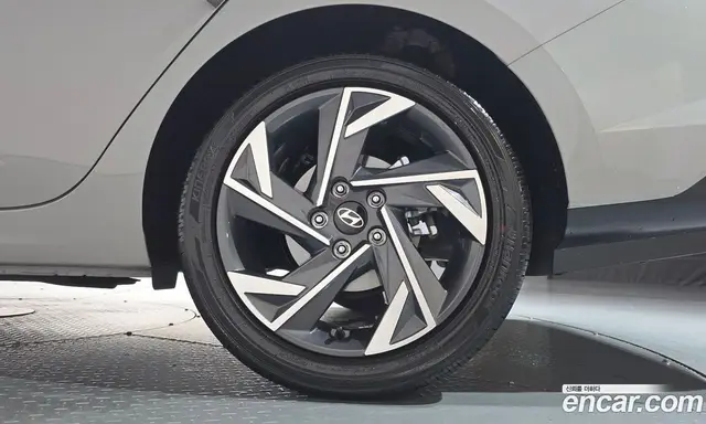 Hyundai Avante 2026 1.6 автомат (гидро), миниатюра 6