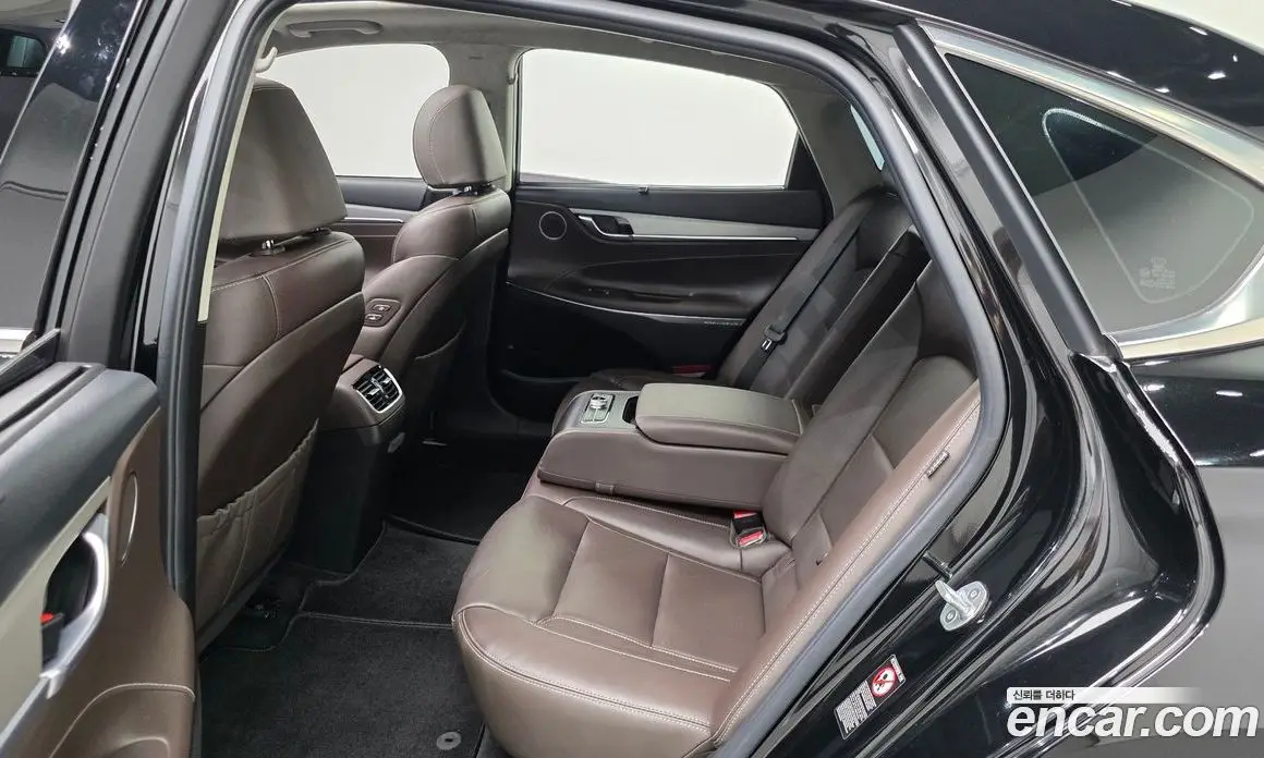 Hyundai Grandeur 2018 3.0 автомат (гидро), фото 18 Hyundai Grandeur 2018 3.0 автомат (гидро), фото 18