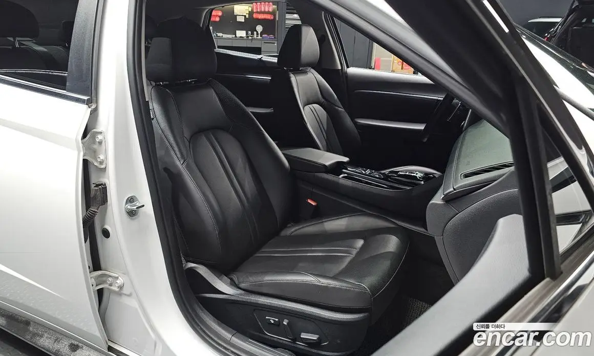 Hyundai Sonata 2019 2.0 автомат (гидро), фото 15 Hyundai Sonata 2019 2.0 автомат (гидро), фото 15