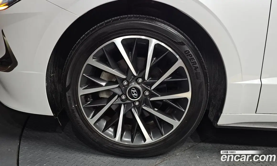 Hyundai Sonata 2019 2.0 автомат (гидро), фото 4 Hyundai Sonata 2019 2.0 автомат (гидро), фото 4