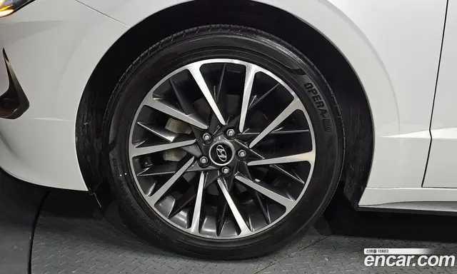Hyundai Sonata 2019 2.0 автомат (гидро), миниатюра 4 Hyundai Sonata 2019 2.0 автомат (гидро), миниатюра 4
