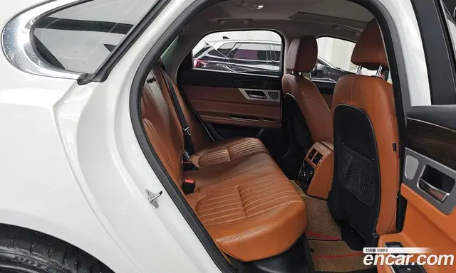 Jaguar XF 2016 2.0 автомат (гидро), миниатюра 12