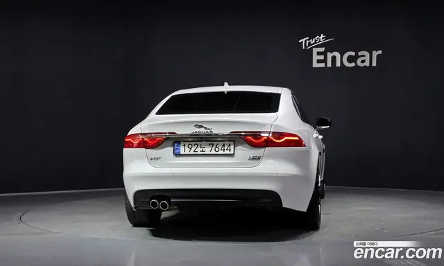 Jaguar XF 2016 2.0 автомат (гидро), миниатюра 4 Jaguar XF 2016 2.0 автомат (гидро), миниатюра 4