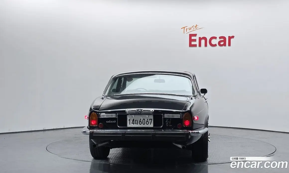 Jaguar XJ-6 2004 4.0 автомат (гидро), фото 4 Jaguar XJ-6 2004 4.0 автомат (гидро), фото 4