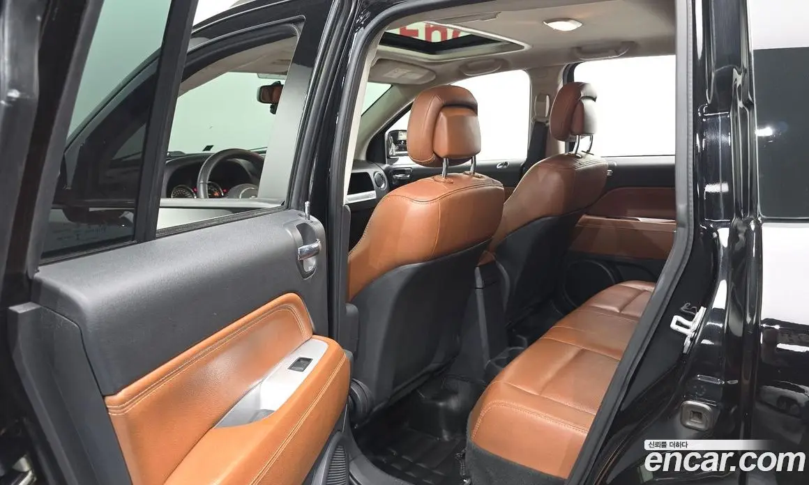 Jeep Compass 2015 2.4 автомат (гидро), фото 18 Jeep Compass 2015 2.4 автомат (гидро), фото 18