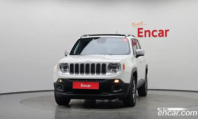 Jeep Renegade 2018 2.0 автомат (гидро), миниатюра 3