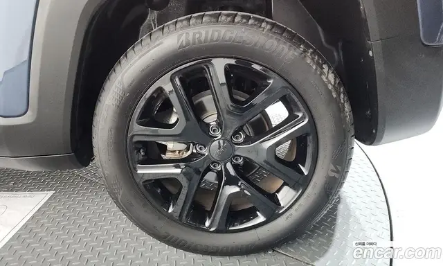 Jeep Renegade 2022 1.3 автомат (гидро), миниатюра 7