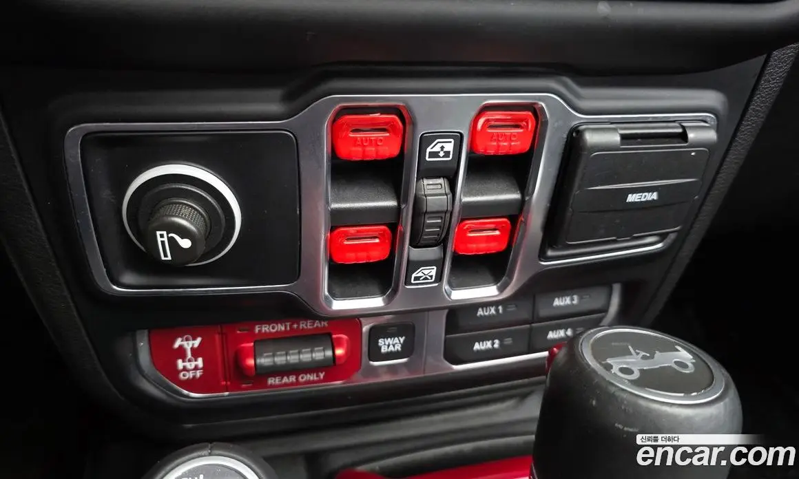 Jeep Wrangler 2019 2.0 автомат (гидро), фото 17 Jeep Wrangler 2019 2.0 автомат (гидро), фото 17