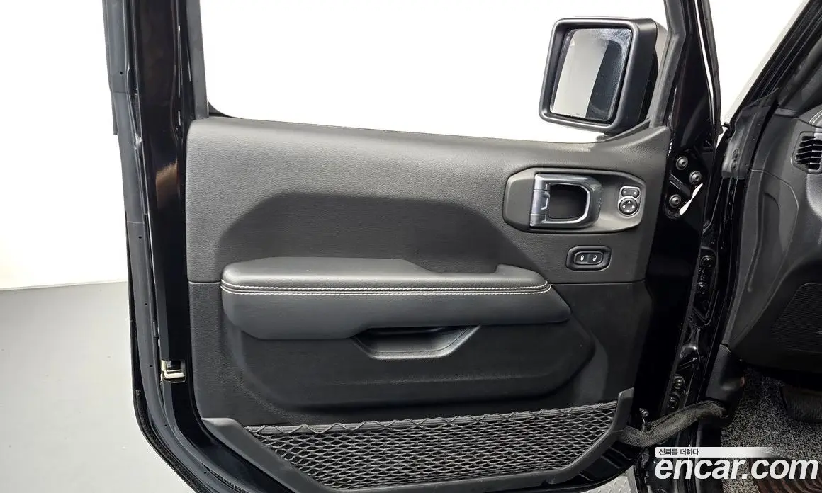 Jeep Wrangler 2022 2.0 автомат (гидро), фото 13