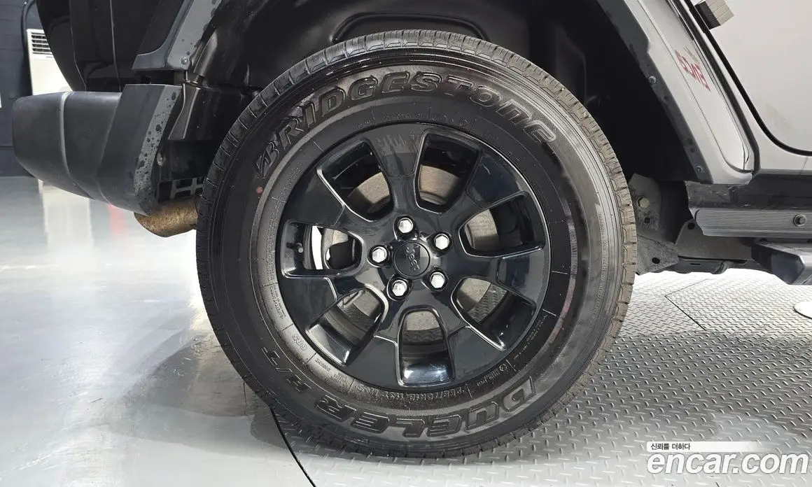 Jeep Wrangler 2022 2.0 автомат (гидро), фото 4