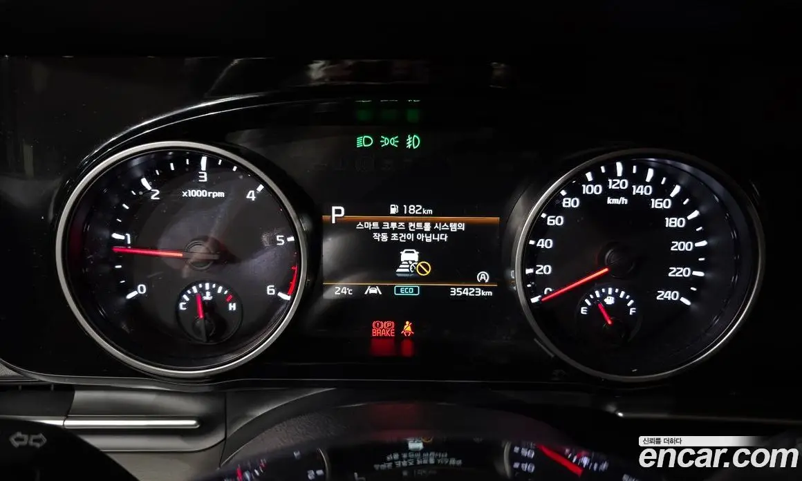 Kia Carnival 2022 2.2 автомат (гидро), фото 11 Kia Carnival 2022 2.2 автомат (гидро), фото 11