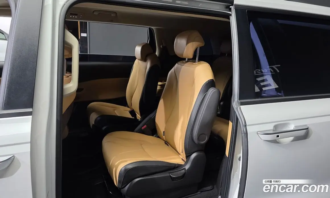 Kia Carnival 2022 2.2 автомат (гидро), фото 16 Kia Carnival 2022 2.2 автомат (гидро), фото 16