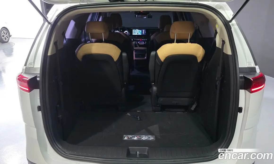 Kia Carnival 2022 2.2 автомат (гидро), фото 34 Kia Carnival 2022 2.2 автомат (гидро), фото 34