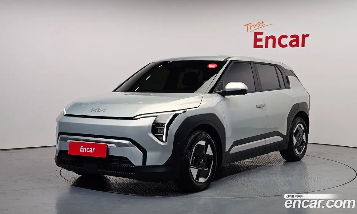 Kia EV3 2025 0.2 автомат (гидро), фото 1 Kia EV3 2025 0.2 автомат (гидро), фото 1