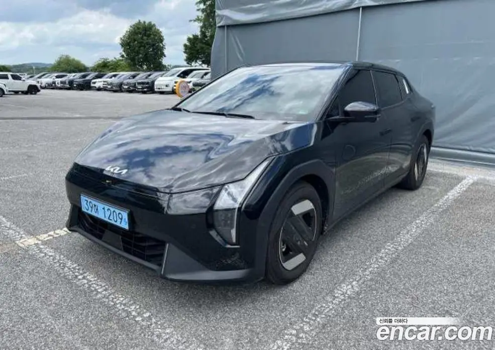 Kia EV4 2026 11.0 автомат (гидро), фото 2 Kia EV4 2026 11.0 автомат (гидро), фото 2