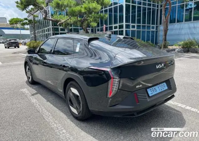 Kia EV4 2026 11.0 автомат (гидро), миниатюра 10 Kia EV4 2026 11.0 автомат (гидро), миниатюра 10