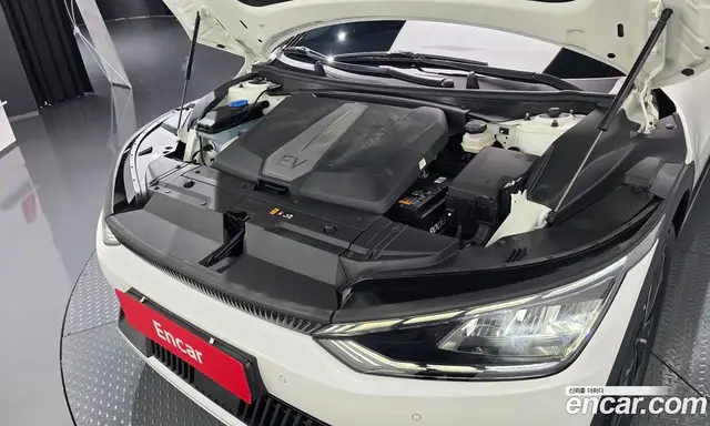 Kia EV6 2024 0.1 автомат (гидро), миниатюра 5 Kia EV6 2024 0.1 автомат (гидро), миниатюра 5