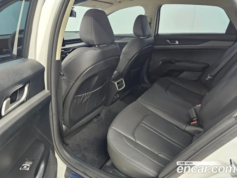 Kia K5 (Optima) 2024 2.0 автомат (гидро), фото 10 Kia K5 (Optima) 2024 2.0 автомат (гидро), фото 10