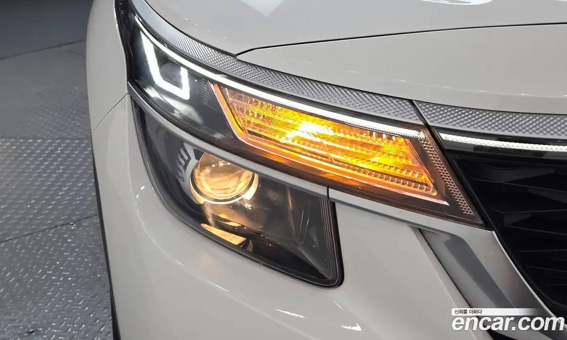Kia Seltos 2022 1.6 автомат (гидро), фото 8 Kia Seltos 2022 1.6 автомат (гидро), фото 8