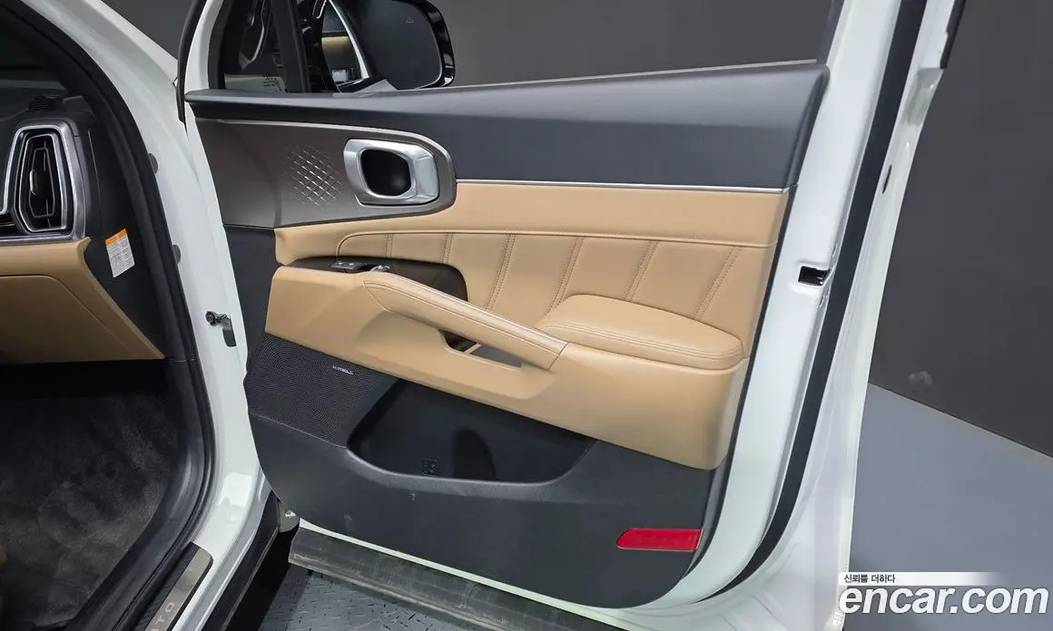Kia Sorento 2023 1.6 автомат (гидро), фото 14 Kia Sorento 2023 1.6 автомат (гидро), фото 14