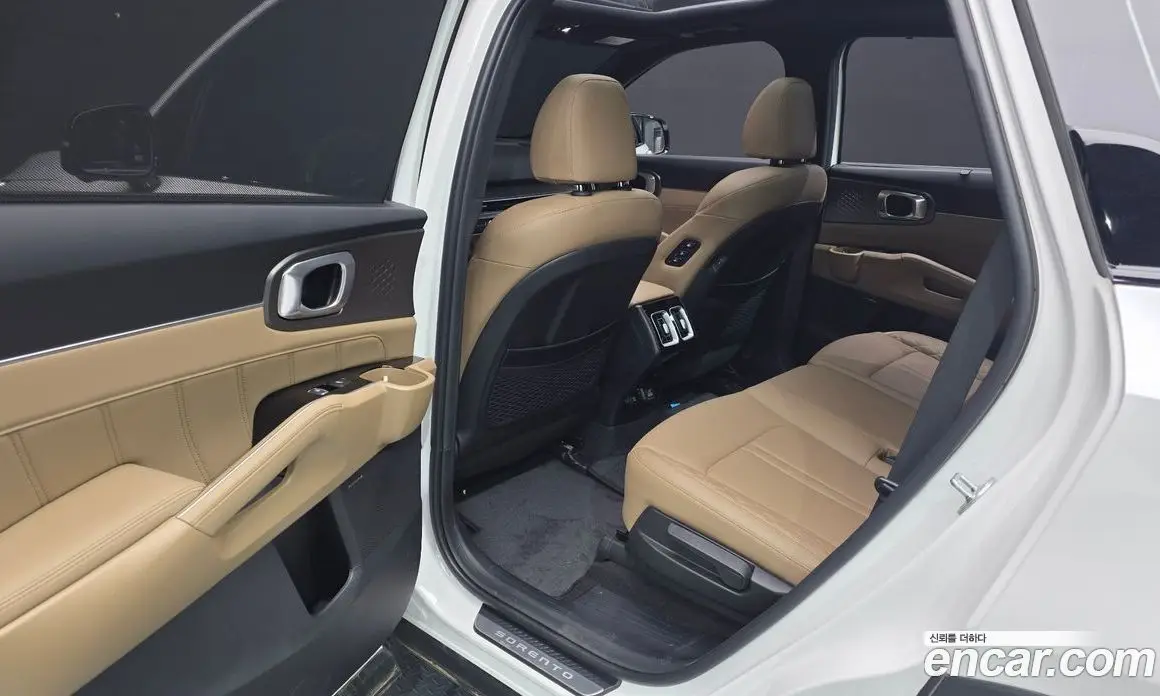 Kia Sorento 2023 1.6 автомат (гидро), фото 18 Kia Sorento 2023 1.6 автомат (гидро), фото 18