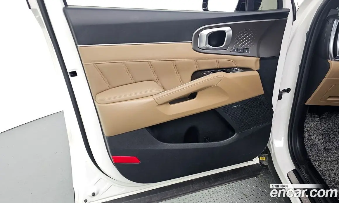 Kia Sorento 2024 1.6 автомат (гидро), фото 14 Kia Sorento 2024 1.6 автомат (гидро), фото 14